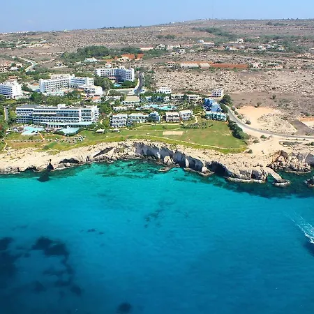 מלון Marina