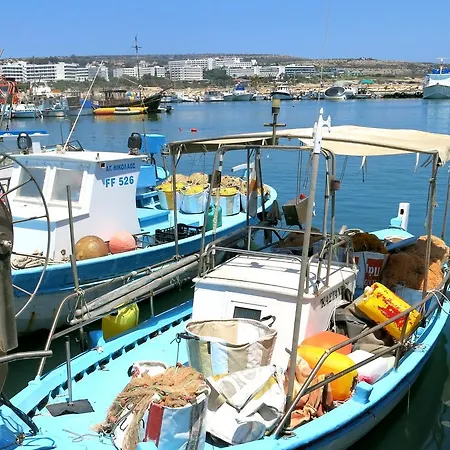 Marina מלון 3*